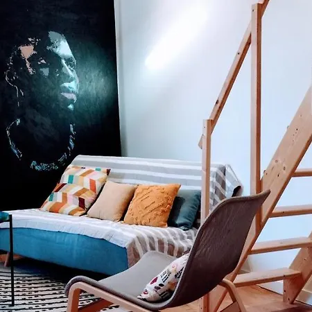 La Maison Des Nomades Netflix Disney Prime Video Apartment